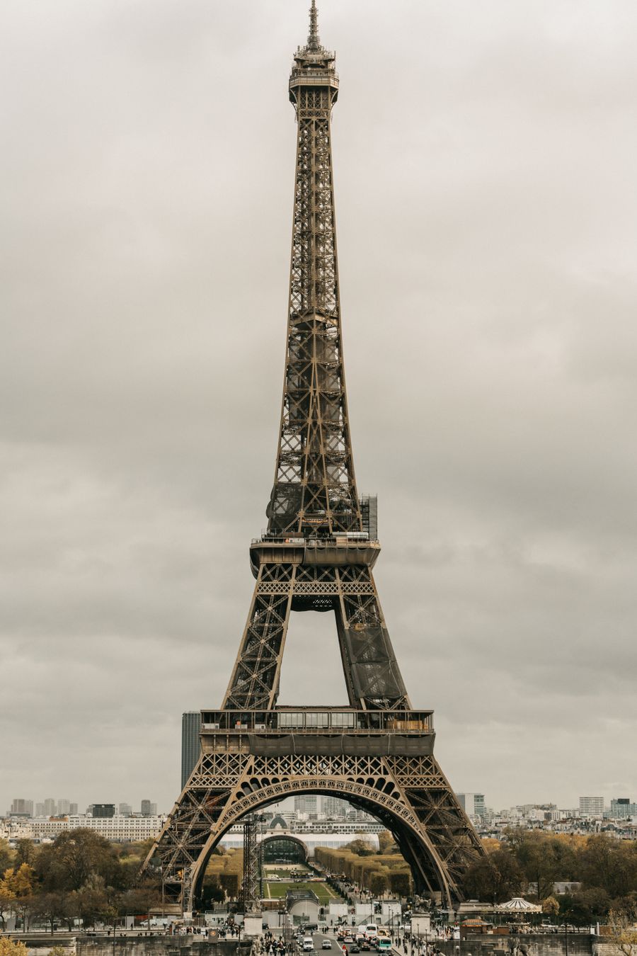 eiffel tower in paris — Luz del puerto en Panama: copias de fotos subiéndose antes de sentarte.