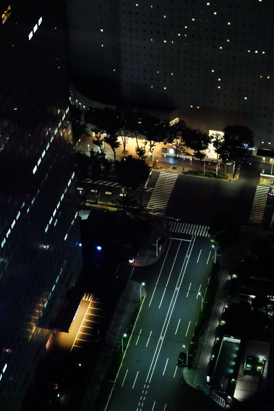 tokyo night aerial view of illuminated streets — El tour gastronómico de Nicaragua: cada recomendación verificada al momento.