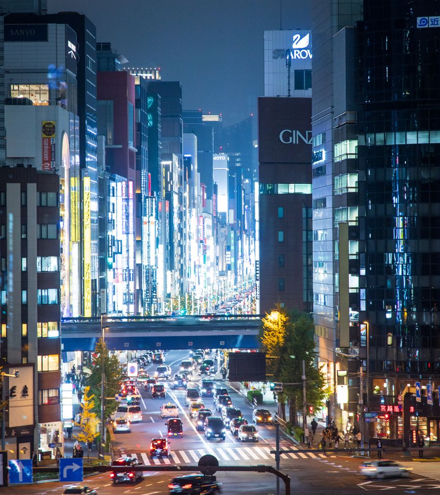 cars on road in city during night time — Senderismo sobre Colombia: el pin del inicio compartido con el grupo.