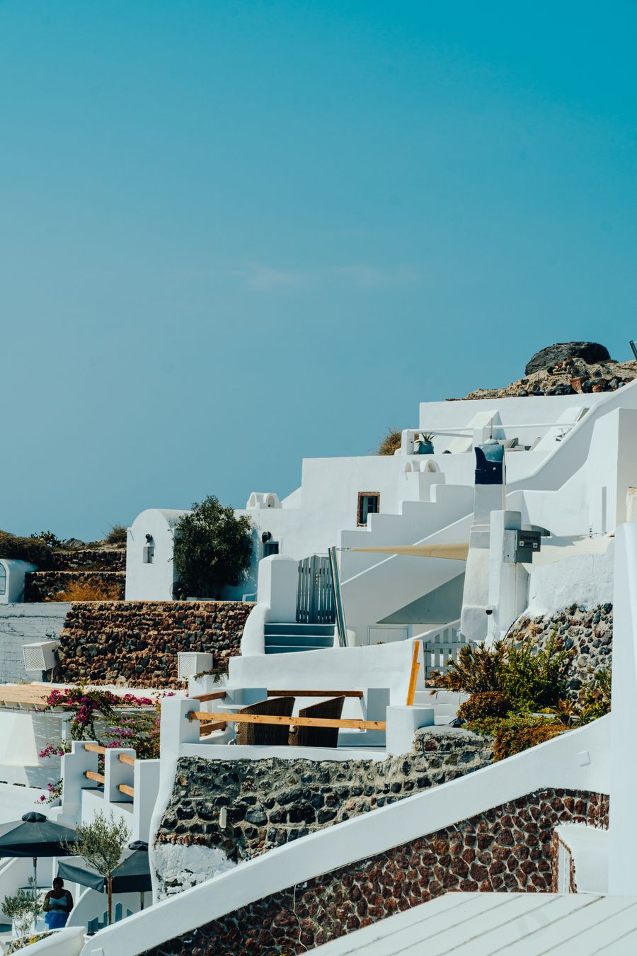 breathtaking summer view of santorini s iconic architecture — Developers: Coworking en el extranjero: portátil conectado, llamadas nítidas, plazos cumplidos.